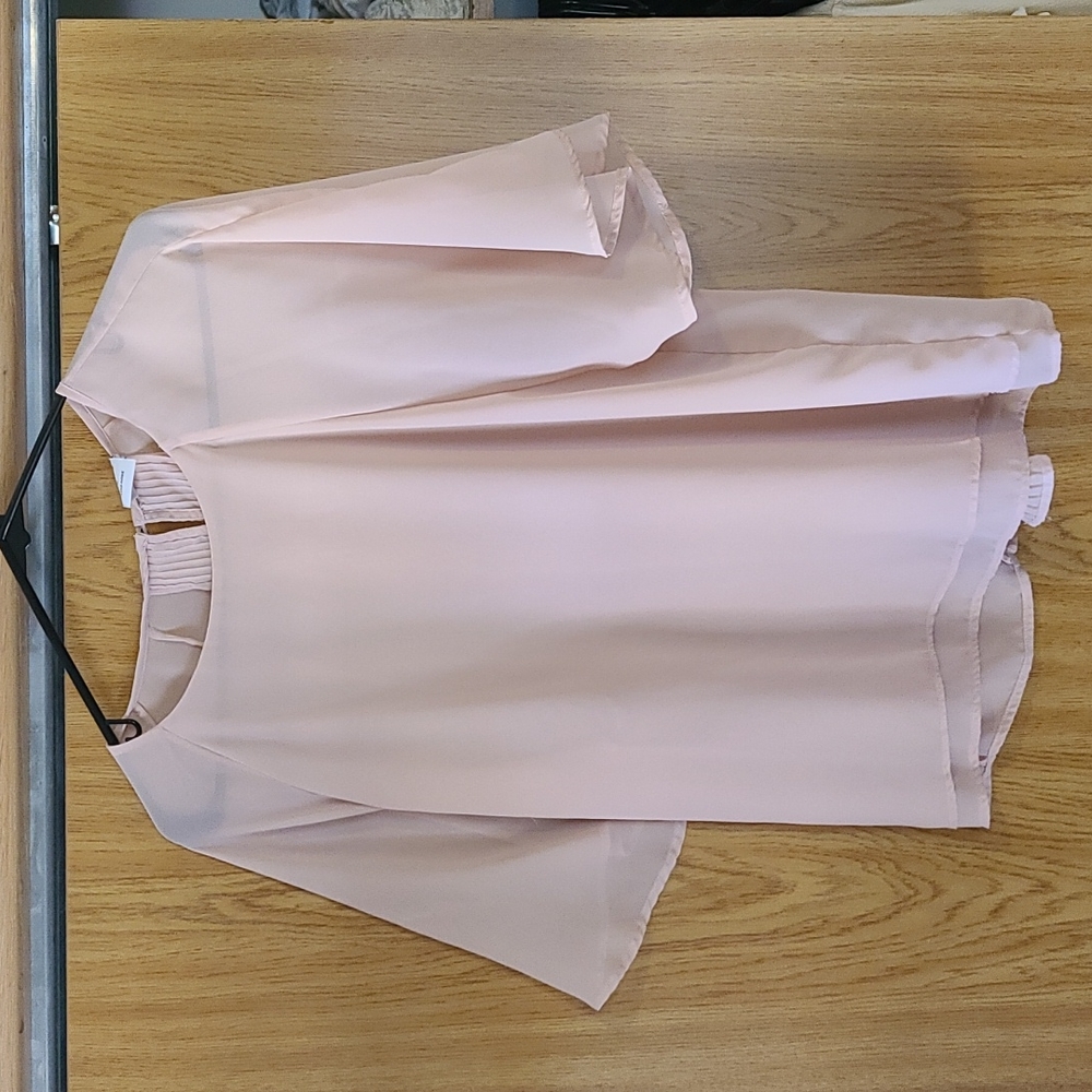 Cream women's short sleeve